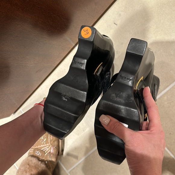 Louis Vuitton wedge ankle boots - Picture 3 of 3